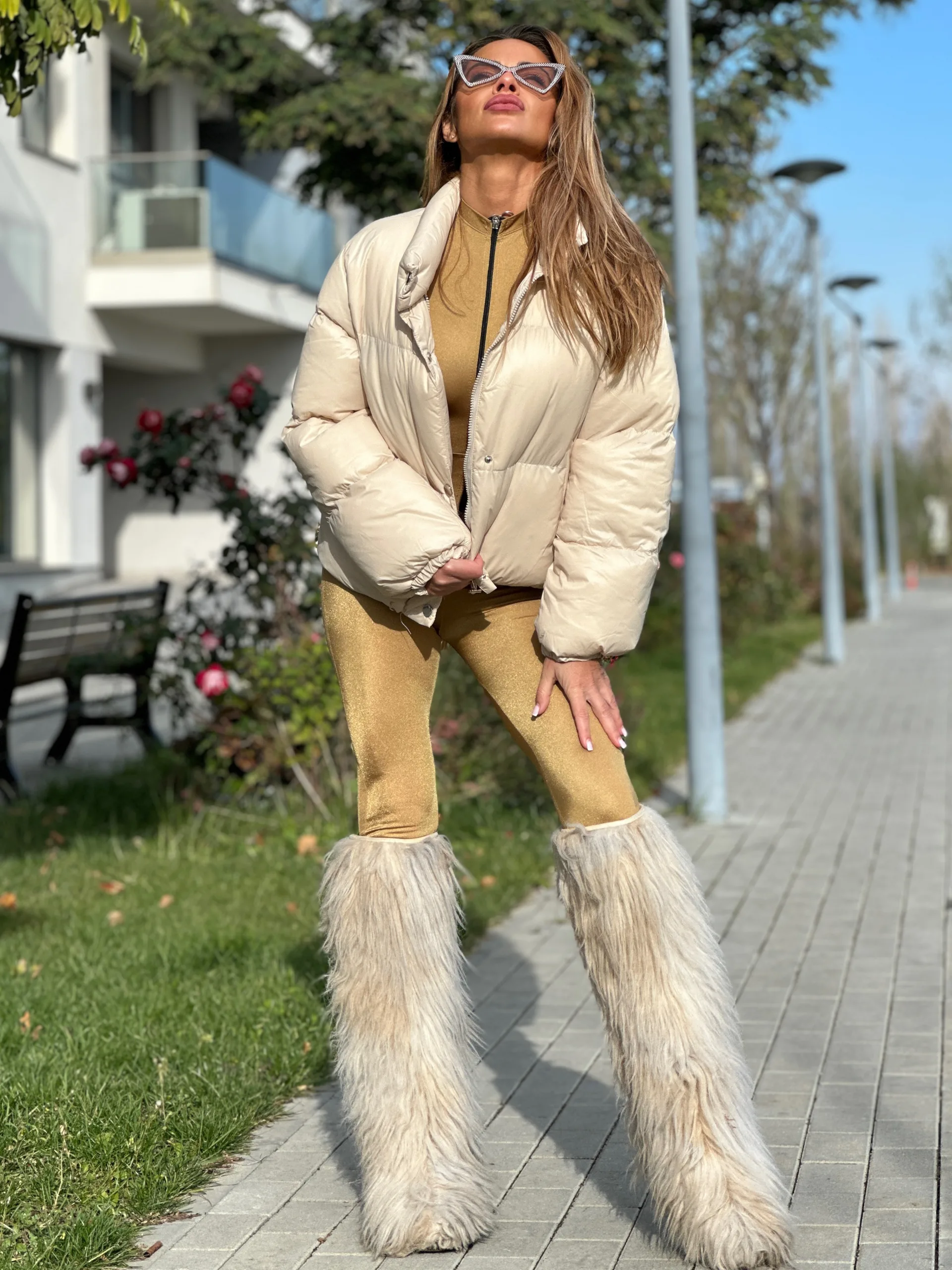 IMG_5587.uoQFAWGZ Geaca scurta din fas lucios – Beige Skate