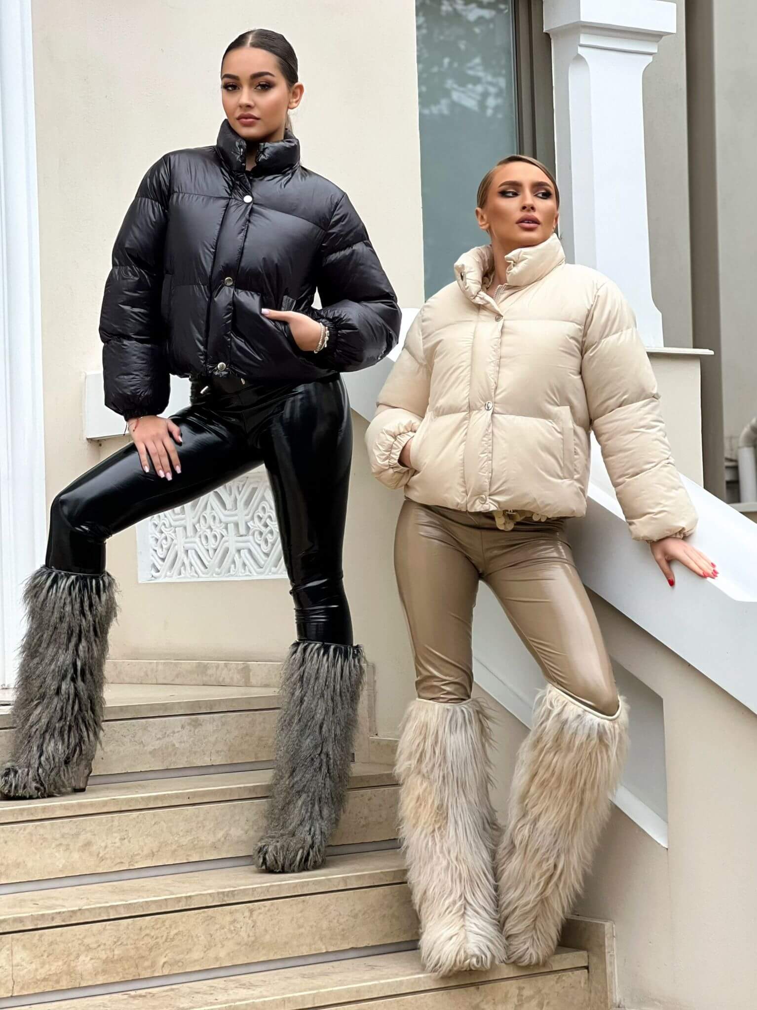 PHOTO-2022-12-09-02-06-16-1.jpg Geaca scurta din fas lucios – Beige Skate