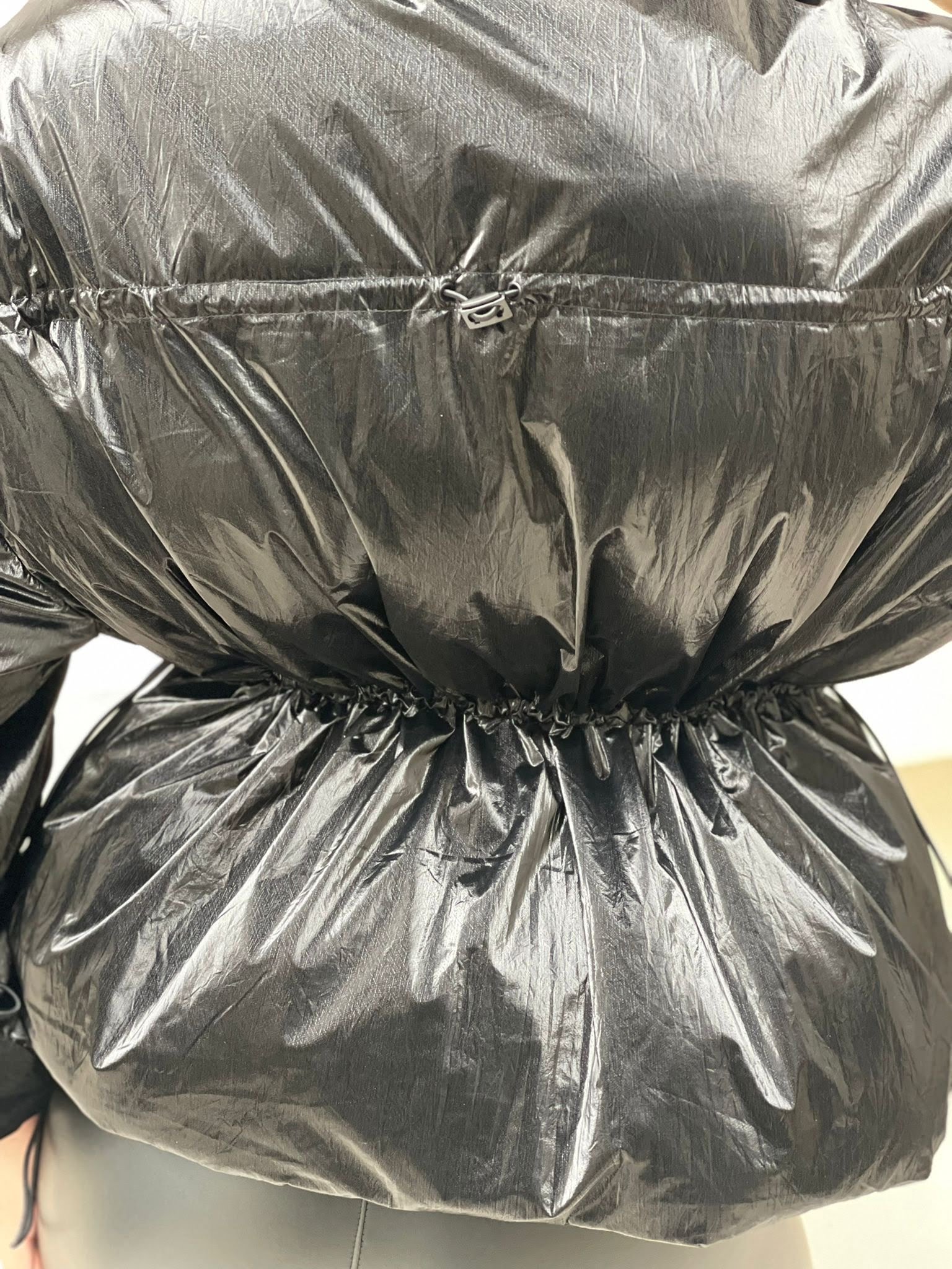 dbdc9d21-6349-4696-8941-24361c3f9a28-1.jpeg Reduceri Geacă Scurtă Metalic Verde