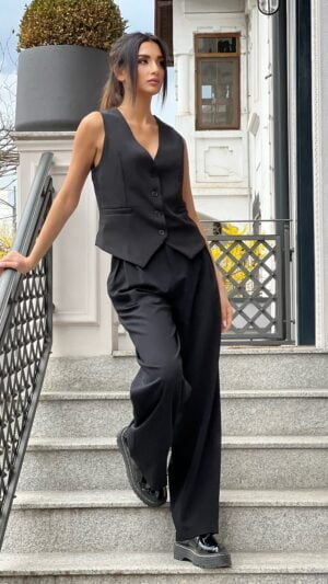 Vesta clasica cu nasturi - Chic Black